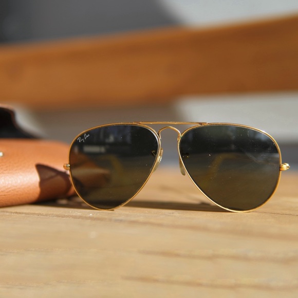 1980s Ray-Ban Aviator Sunglasses - Picture 4 of 17